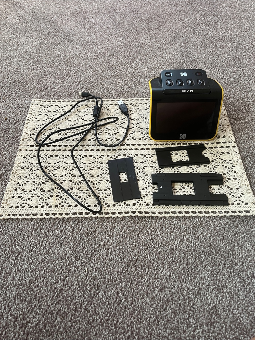 Kodak Yellow Slide & Scan with Mounting Plates and USB Cable